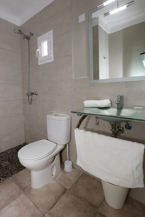 Deluxe Double Room Extra Bed,1499265133:JPEG